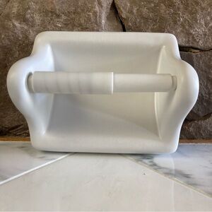 White Ceramic Wall-Mounted Toilet Paper Holder - Classic Bath Accessory